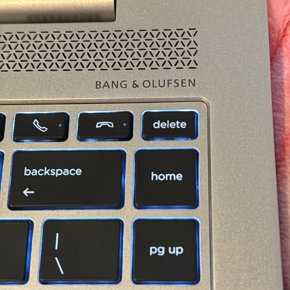 Hp elitebook 745 g6 14” laptop 250 gb memory, factory mode and like brand new - Picture 7 of 15